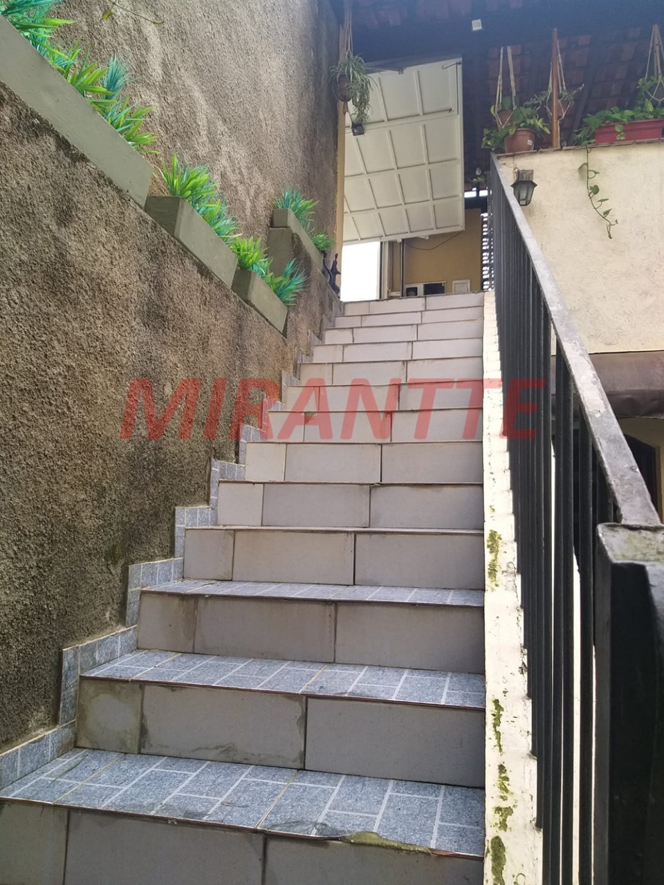 Sobrado de 121m² com 4 quartos em Vila Irmaos Arnoni