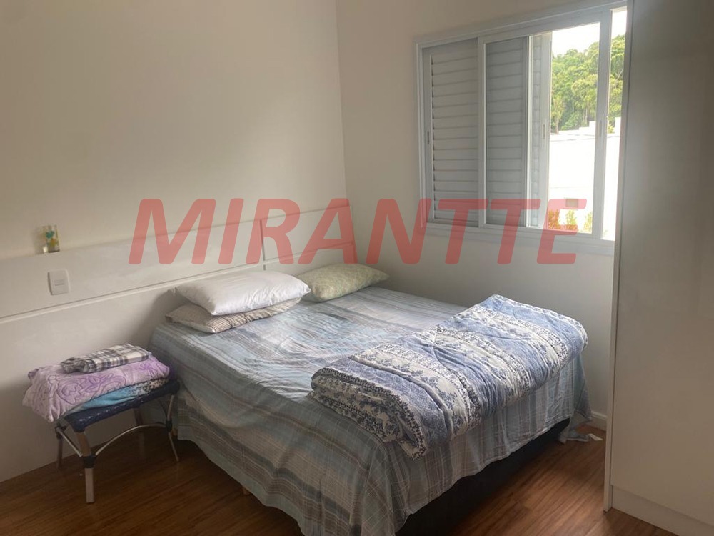 Cond. fechado de 500m² em Santa Isabel