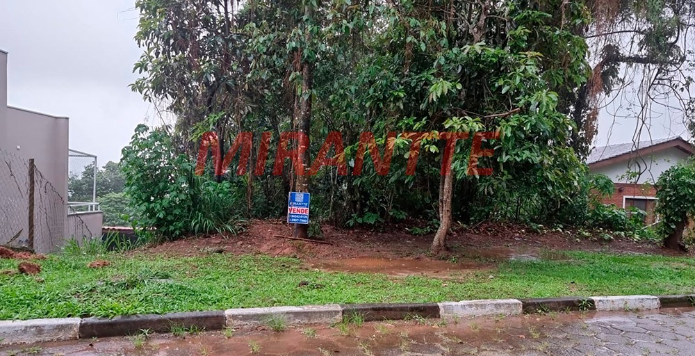 Terreno de 0m² em Serra da Cantareira
