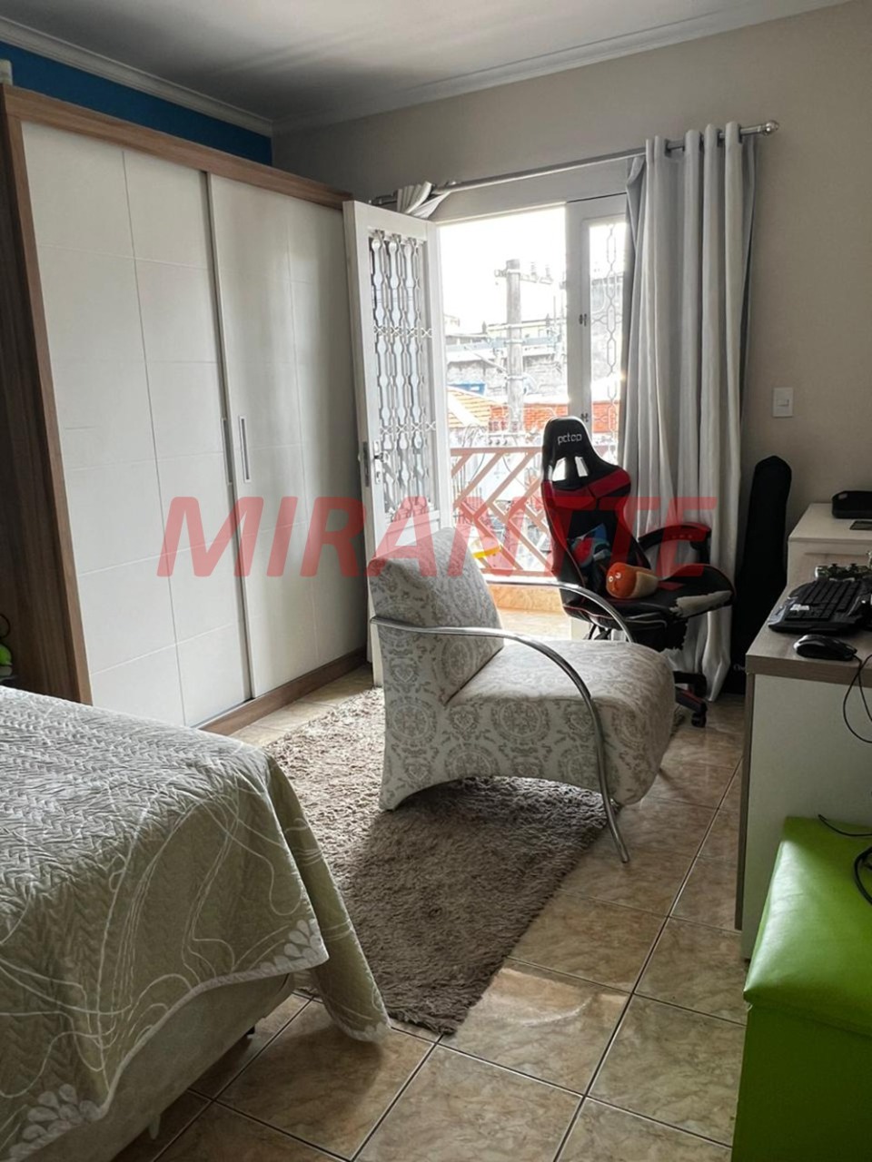 Sobrado de 172m² com 3 quartos em Chora Menino