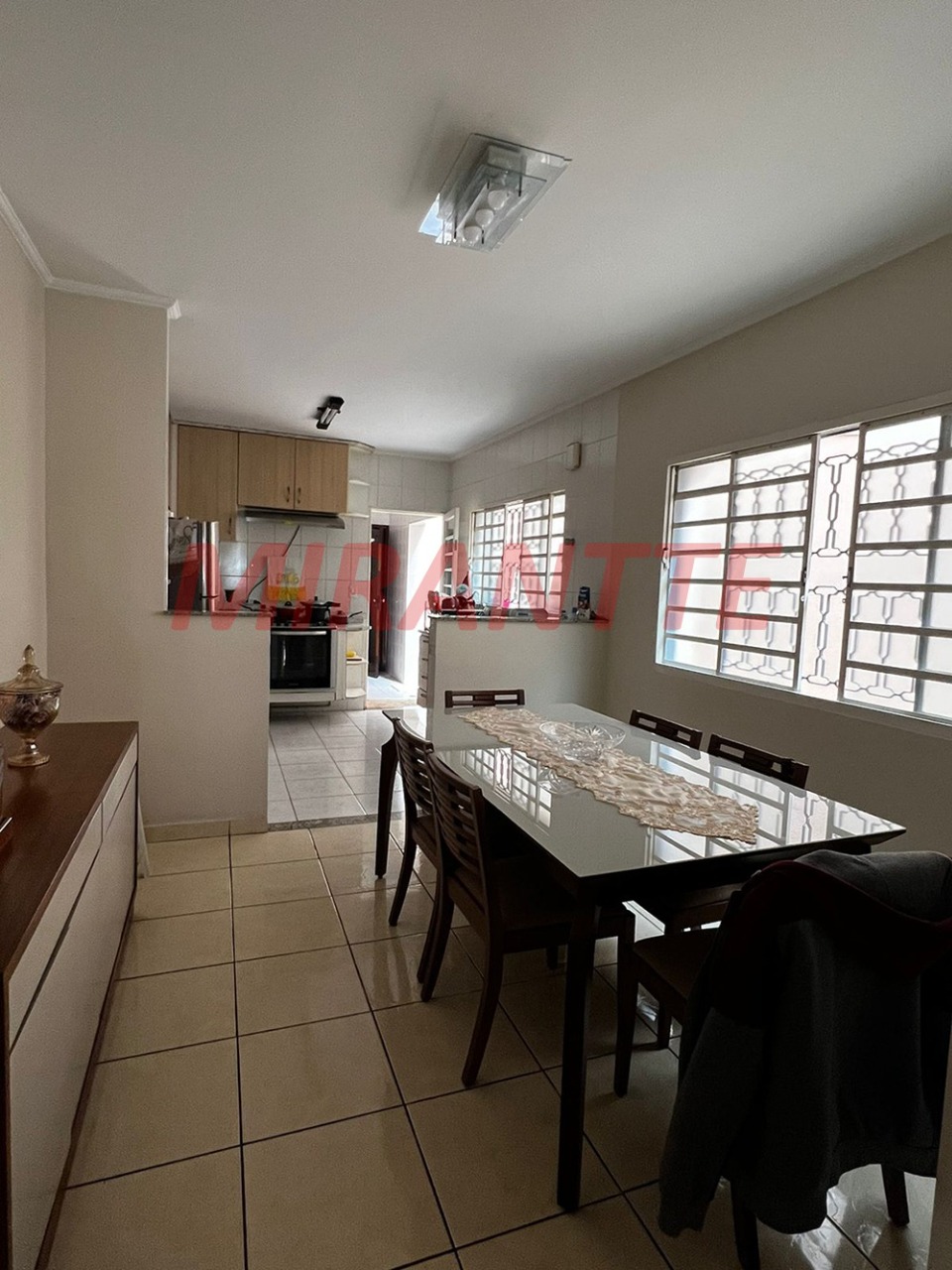 Sobrado de 172m² com 3 quartos em Chora Menino