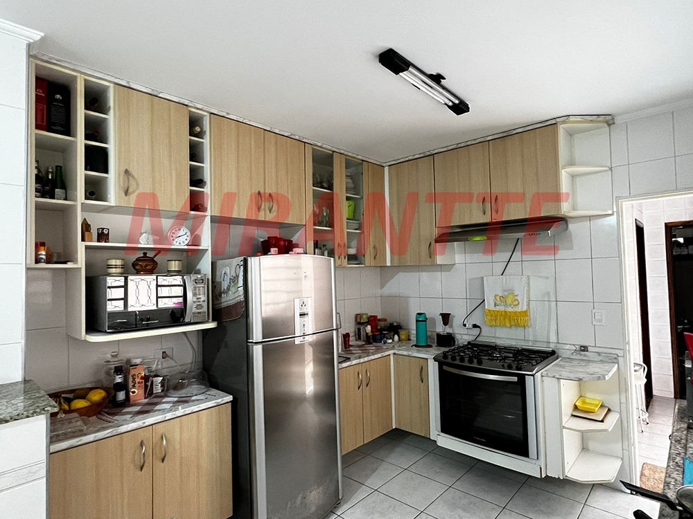 Sobrado de 172m² com 3 quartos em Chora Menino