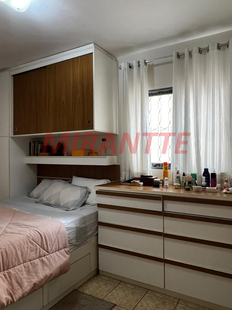 Sobrado de 172m² com 3 quartos em Chora Menino
