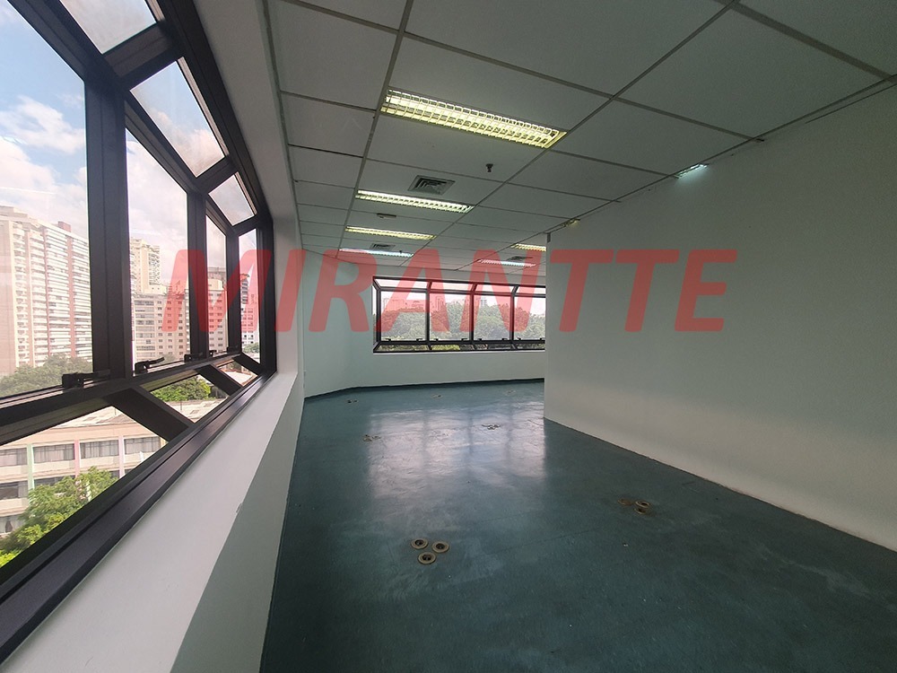 Conjunto comercial de 87m² em Centro