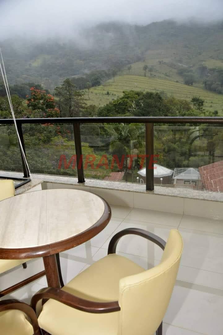 Sobrado de 1450m² com 25 quartos em bairro dos forjos