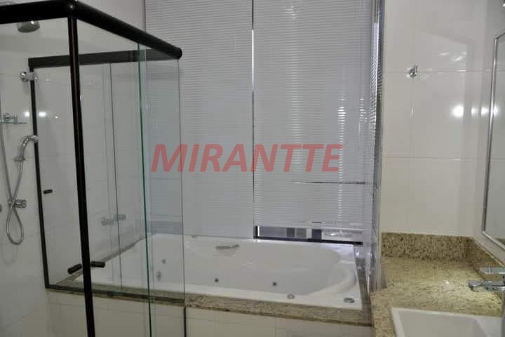 Sobrado de 1450m² com 25 quartos em bairro dos forjos