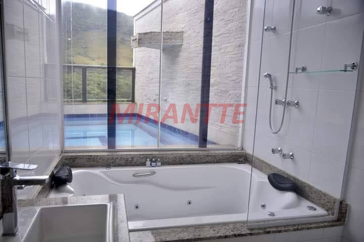 Sobrado de 1450m² com 25 quartos em bairro dos forjos