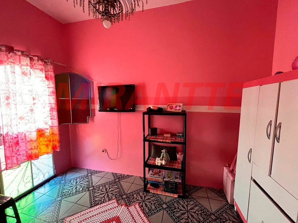 Sobrado de 250m² com 4 quartos em Vila Medeiros