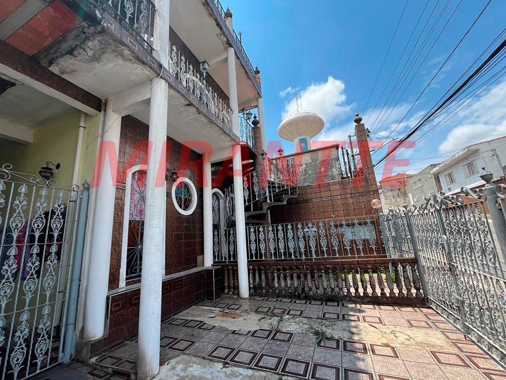 Sobrado de 250m² com 4 quartos em Vila Medeiros