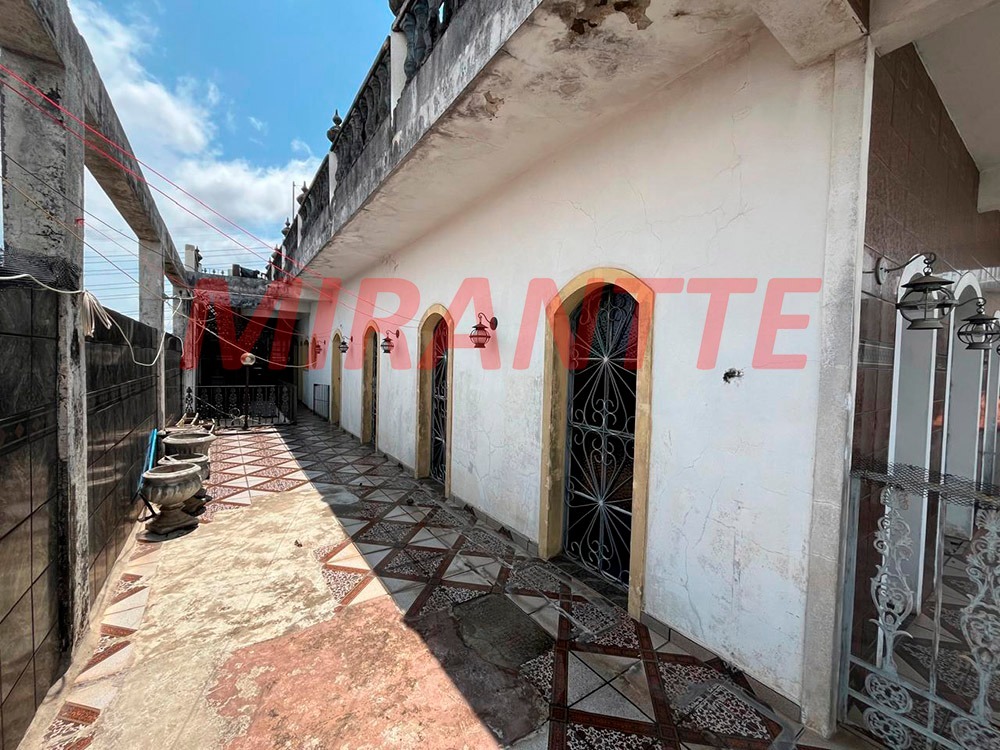 Sobrado de 250m² com 4 quartos em Vila Medeiros