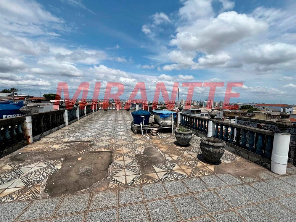 Sobrado de 250m² com 4 quartos em Vila Medeiros