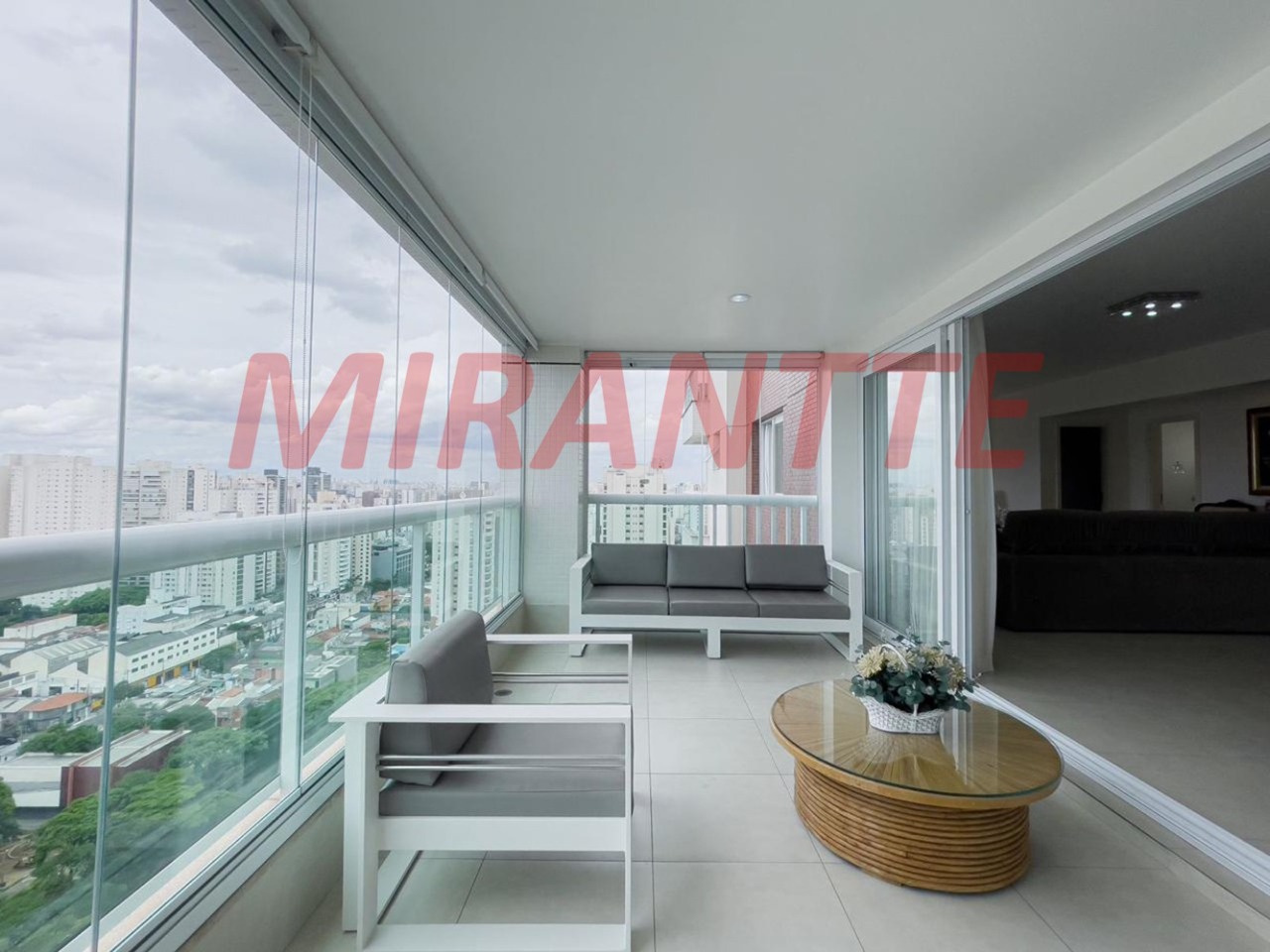 Apartamento de 189m² com 3 quartos em Vila Romana