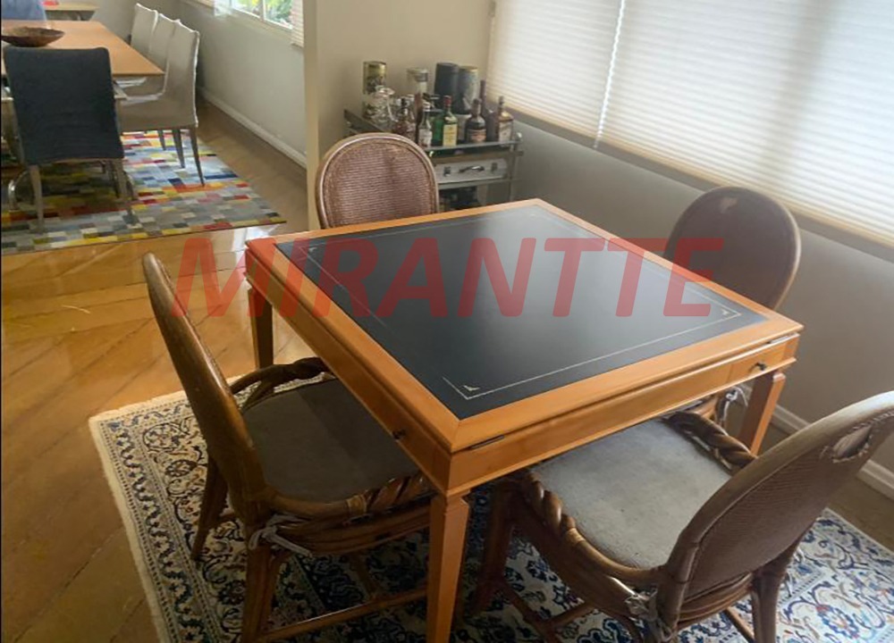 Apartamento de 234m² com 4 quartos em Santana