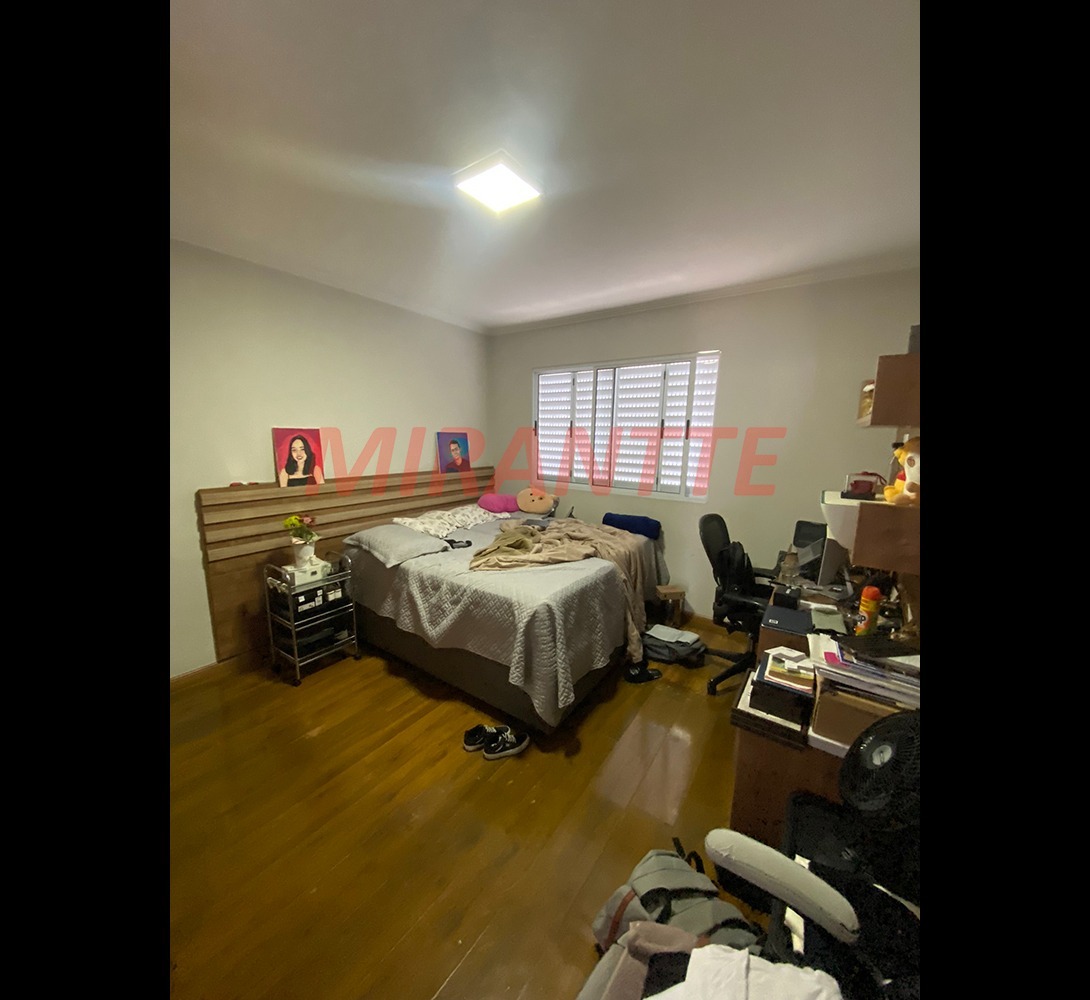 Sobrado de 350m² com 4 quartos em Jardim Ibiratiba