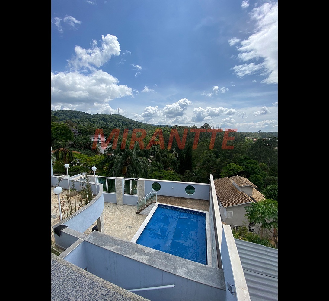 Sobrado de 350m² com 4 quartos em Jardim Ibiratiba