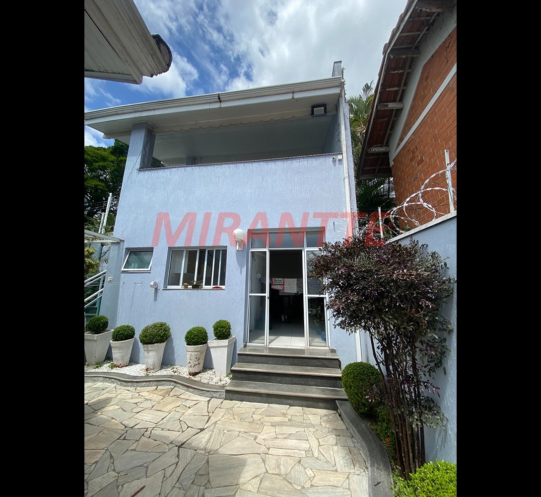 Sobrado de 350m² com 4 quartos em Jardim Ibiratiba