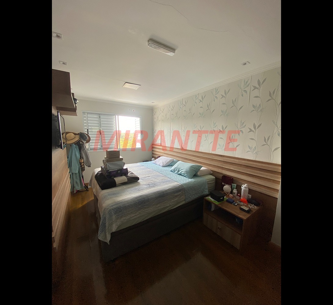 Sobrado de 350m² com 4 quartos em Jardim Ibiratiba
