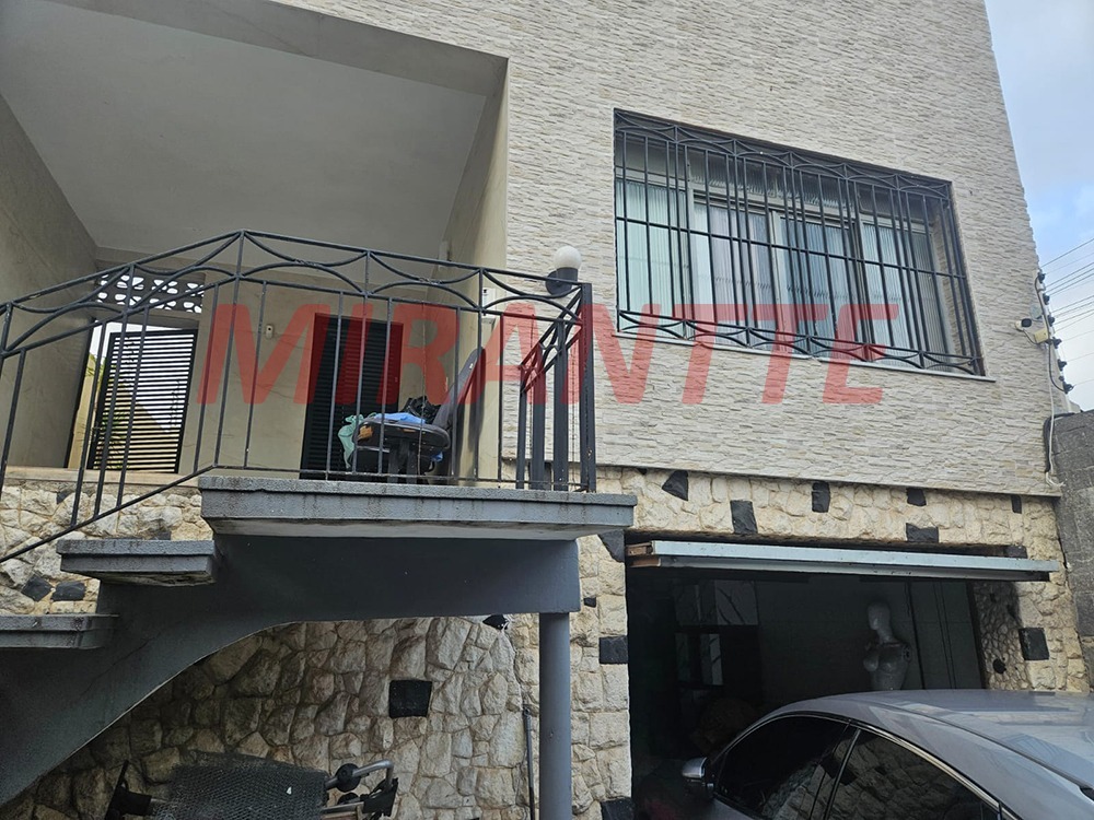 Sobrado de 245m² com 6 quartos em Vila Maria Alta