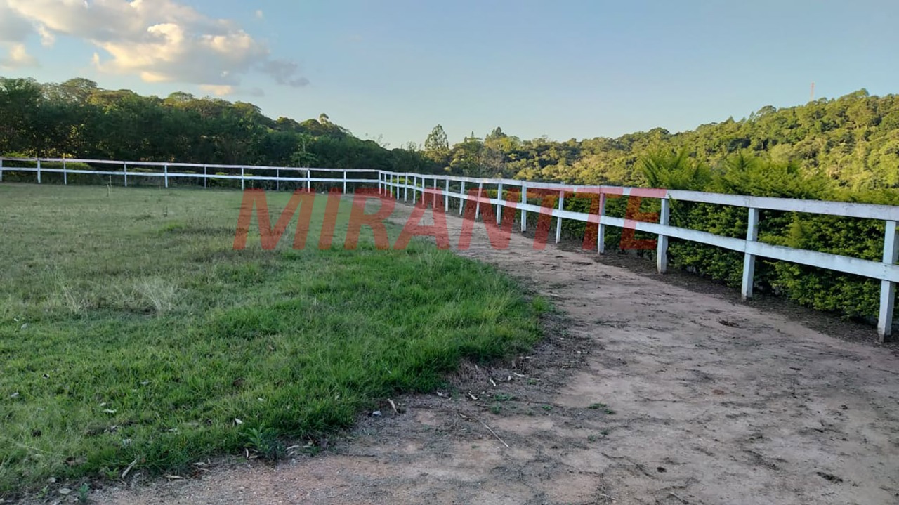 ChÁcara de 785m² com 3 quartos em Parque da Fazenda II