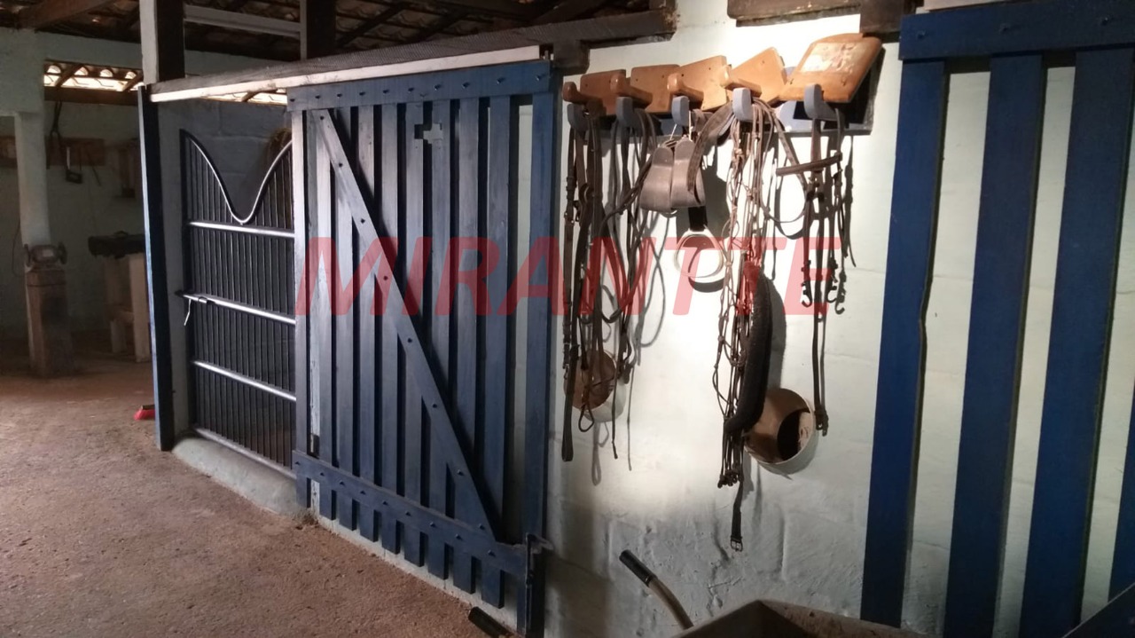 ChÁcara de 785m² com 3 quartos em Parque da Fazenda II