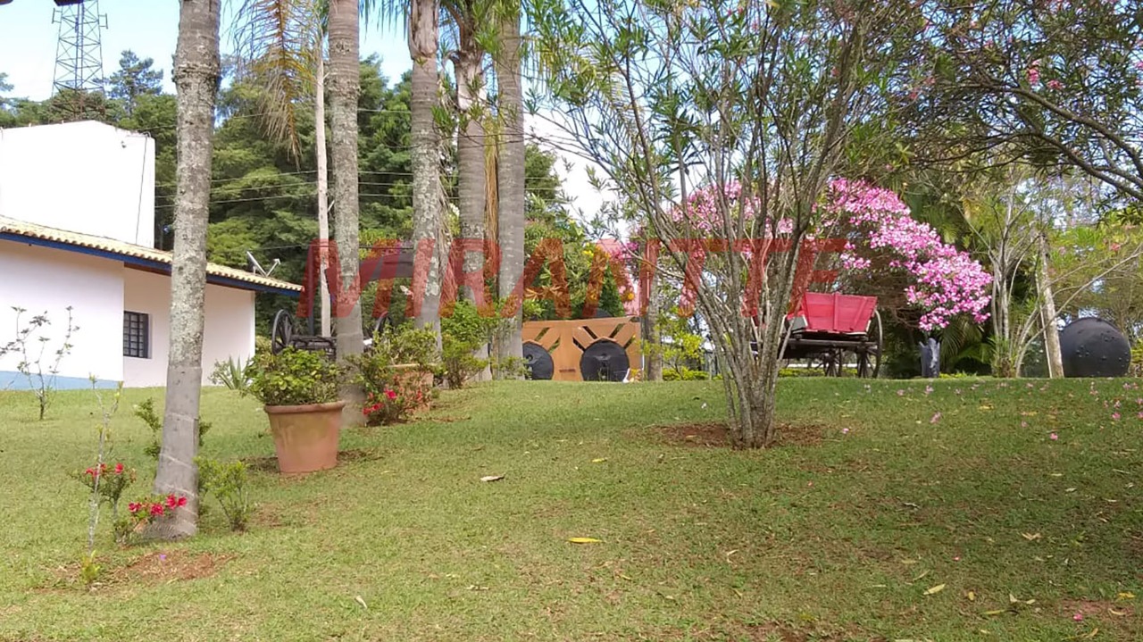 ChÁcara de 785m² com 3 quartos em Parque da Fazenda II