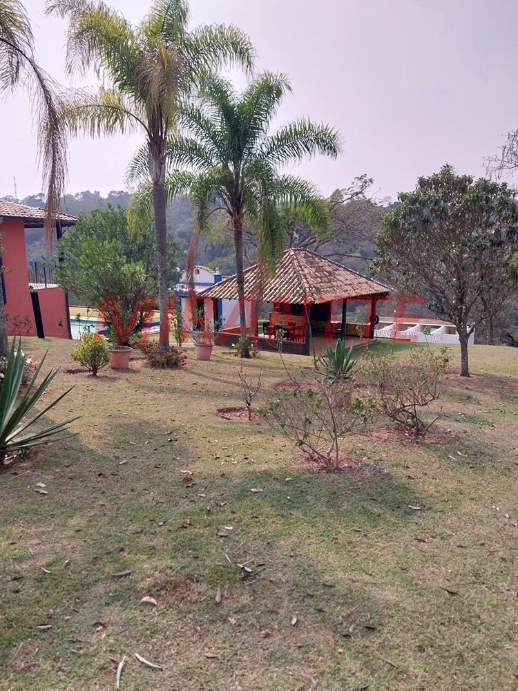 ChÁcara de 785m² com 3 quartos em Parque da Fazenda II