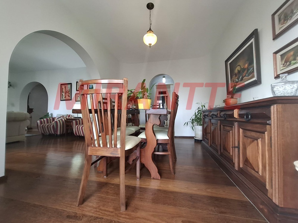 Apartamento de 198m² com 4 quartos em Santana