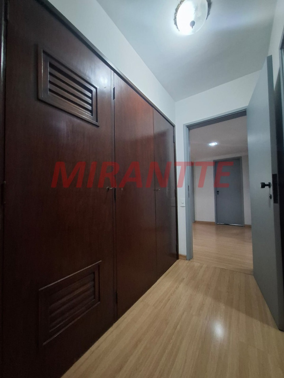 Apartamento de 198m² com 4 quartos em Santana