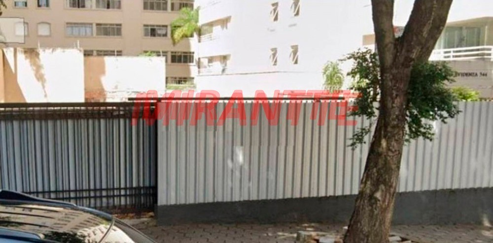 Terreno de 0m² em Paraíso