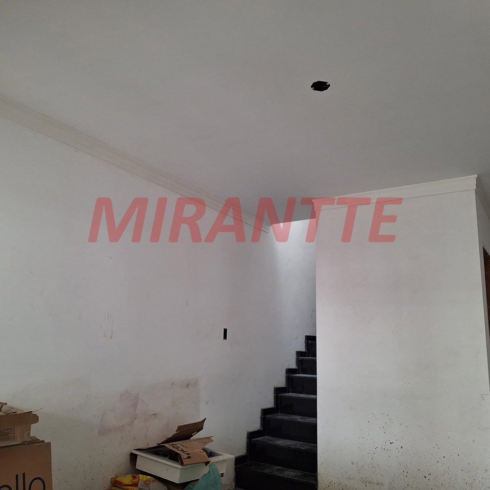 Sobrado de 105m² com 3 quartos em Santana