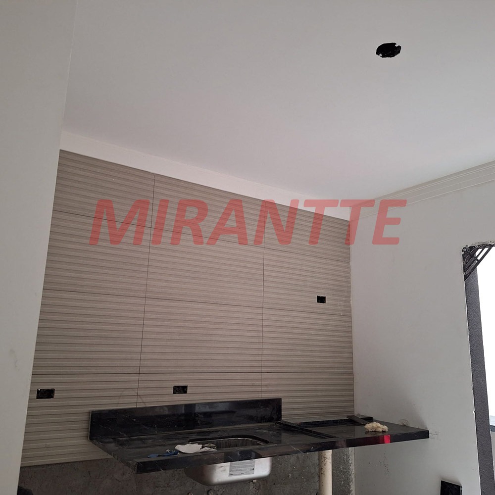 Sobrado de 105m² com 3 quartos em Santana