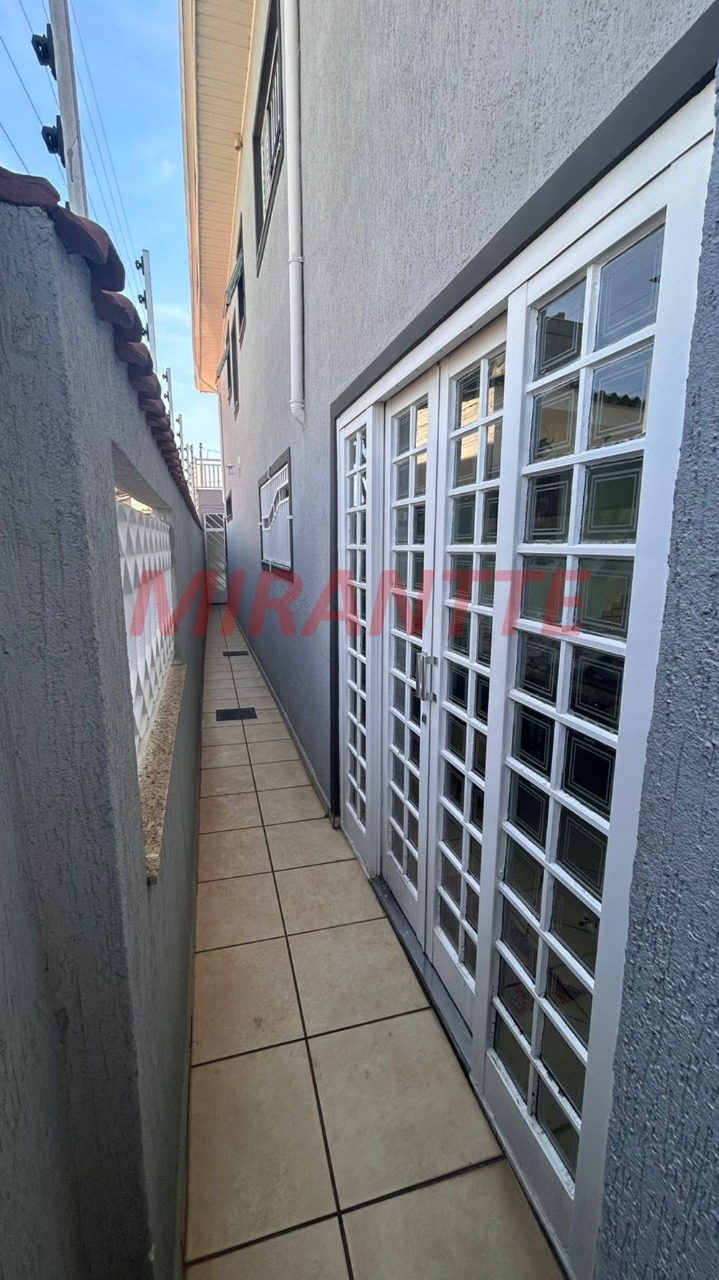 Sobrado de 160m² com 3 quartos em Vila Gustavo