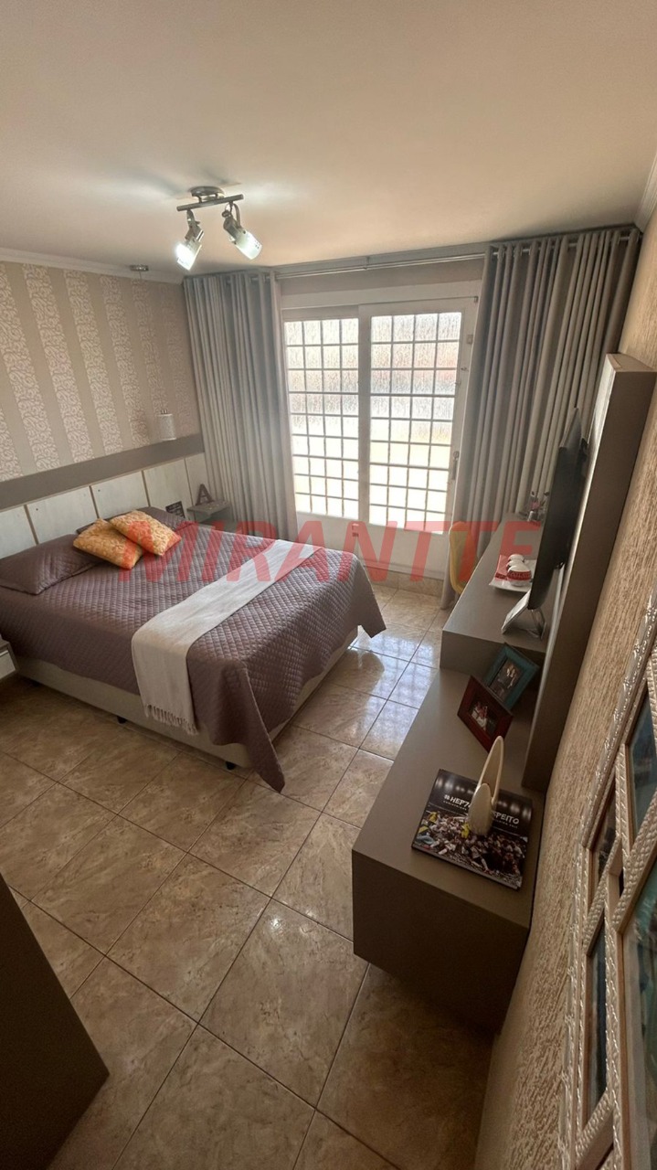 Sobrado de 160m² com 3 quartos em Vila Gustavo