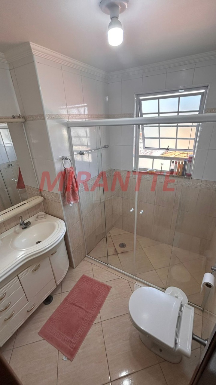 Sobrado de 160m² com 3 quartos em Vila Gustavo
