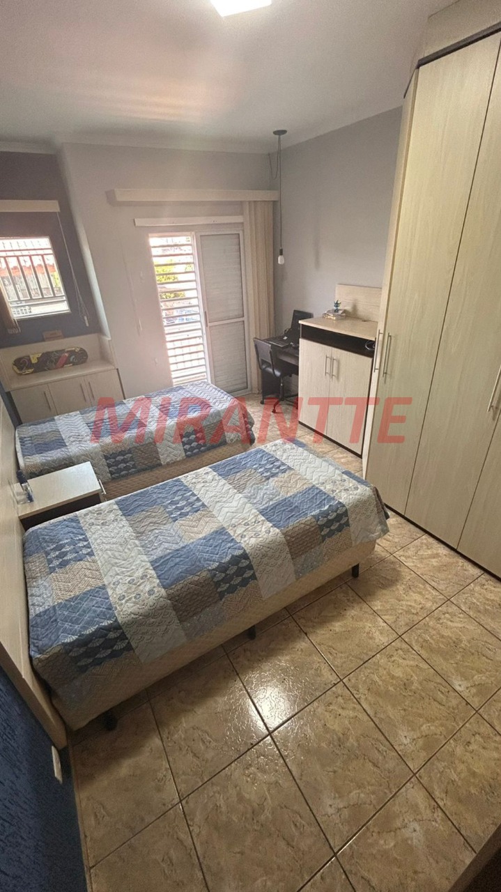 Sobrado de 160m² com 3 quartos em Vila Gustavo