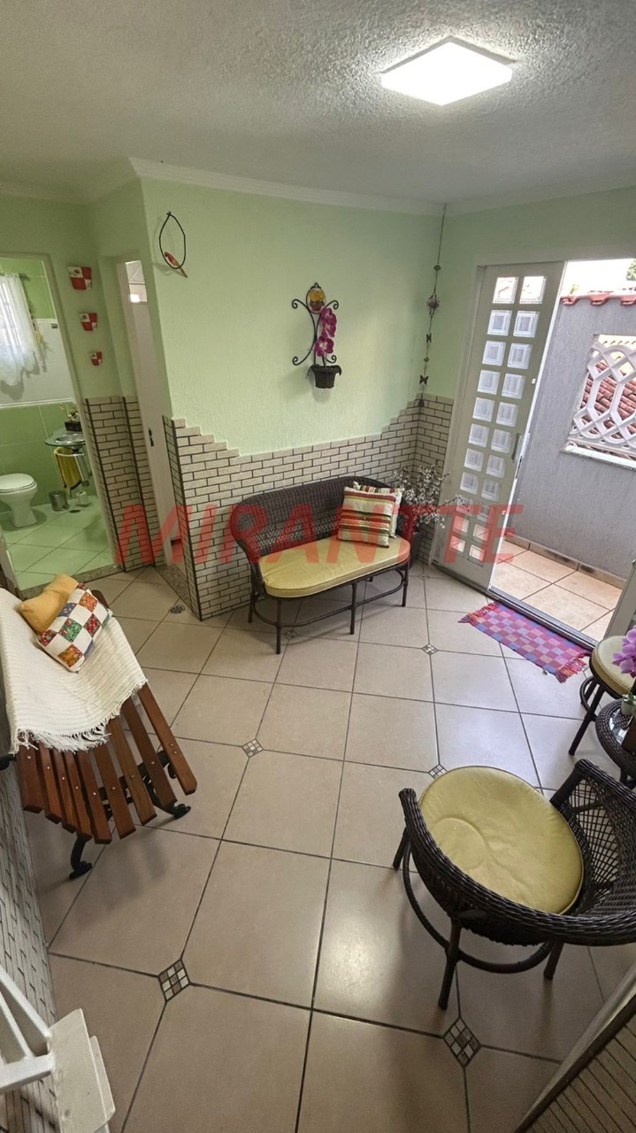 Sobrado de 160m² com 3 quartos em Vila Gustavo