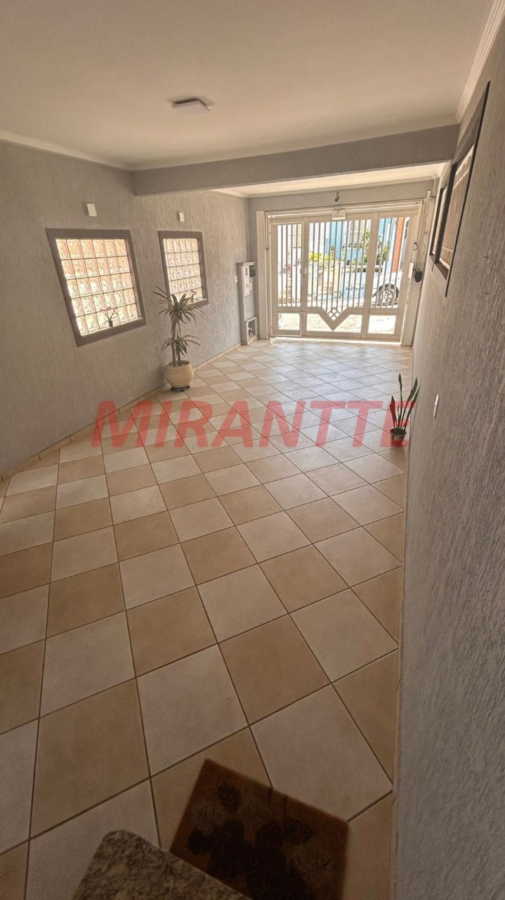 Sobrado de 160m² com 3 quartos em Vila Gustavo