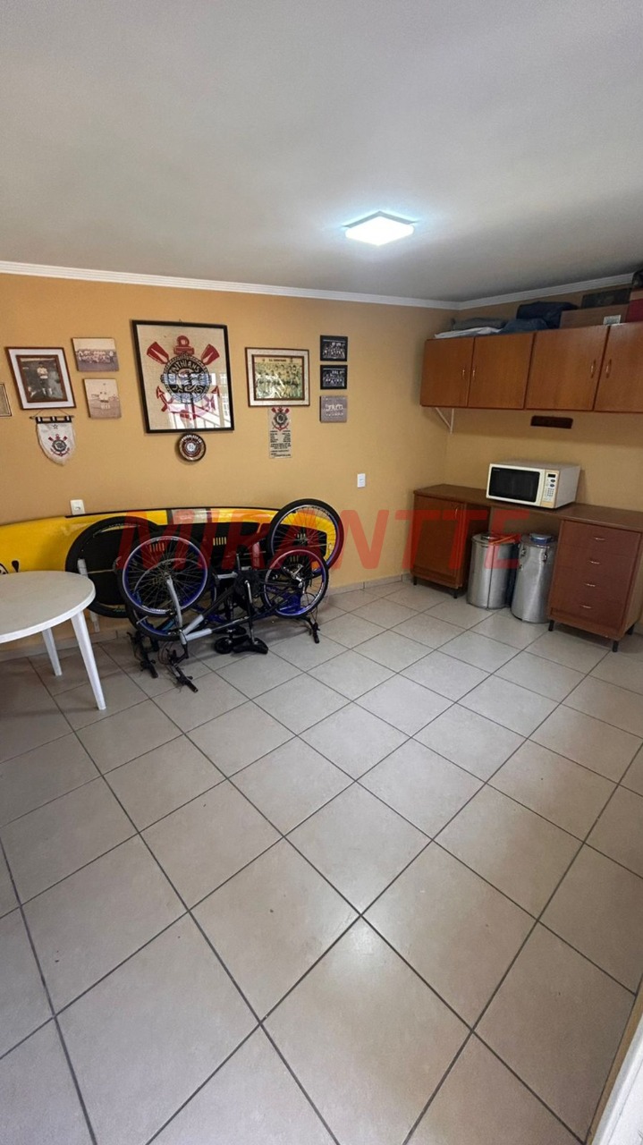 Sobrado de 160m² com 3 quartos em Vila Gustavo
