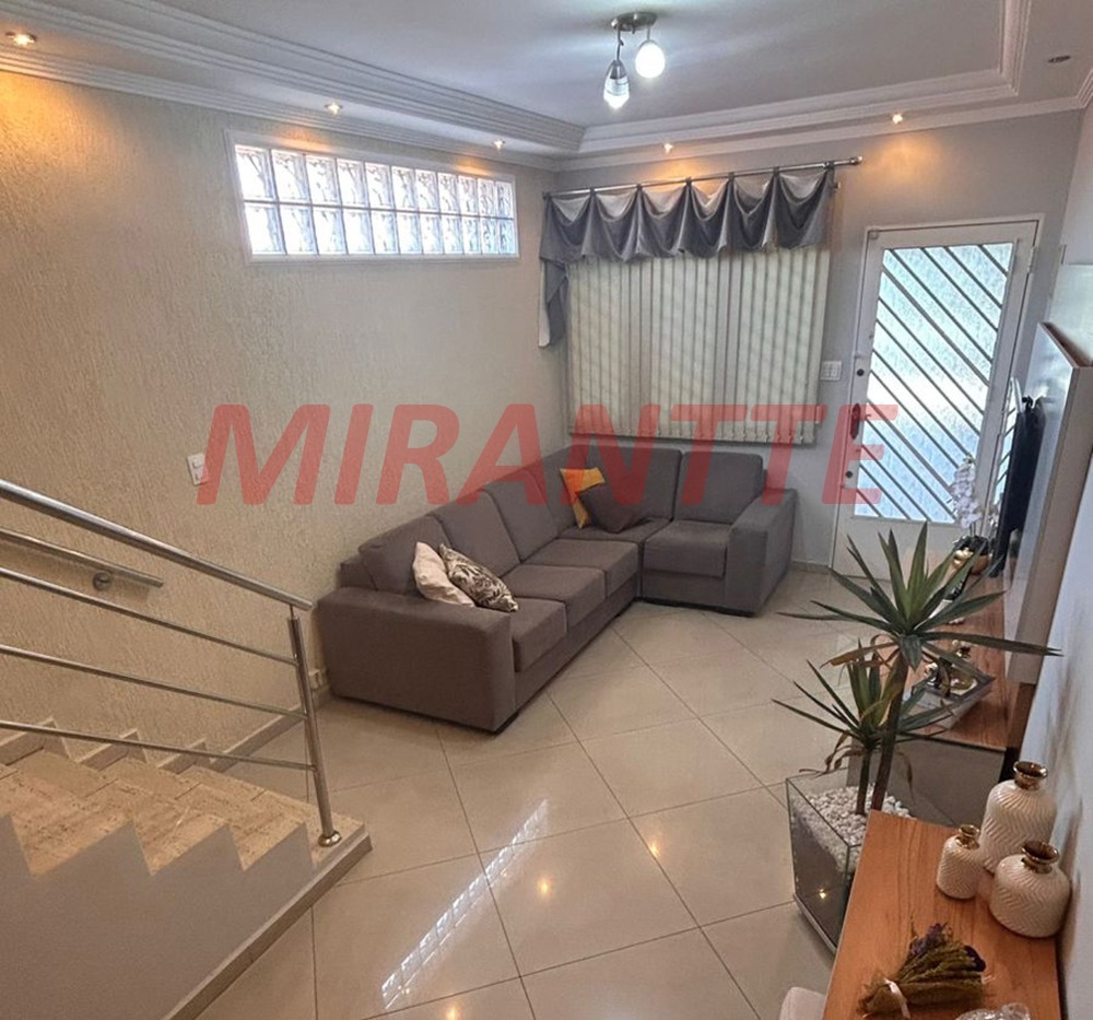 Sobrado de 160m² com 3 quartos em Vila Gustavo