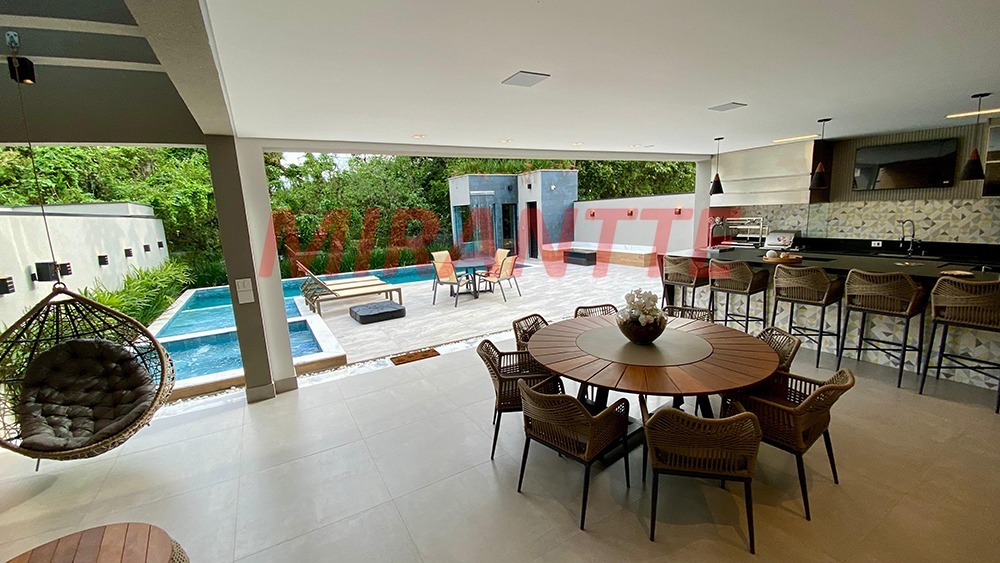 Cond. fechado de 400m² com 6 quartos em RIVIERA DE SAO LOURENCO