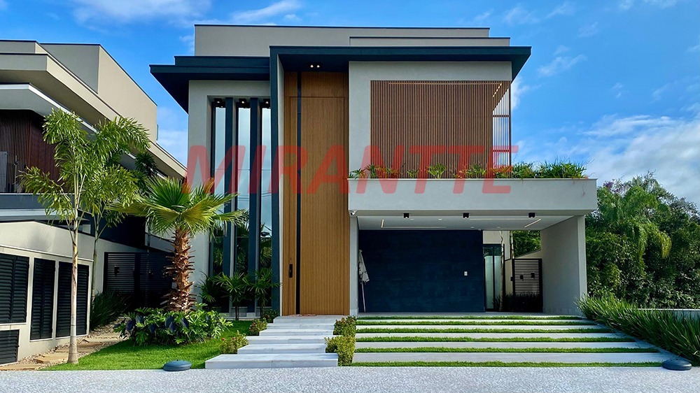 Cond. fechado de 400m² com 6 quartos em RIVIERA DE SAO LOURENCO