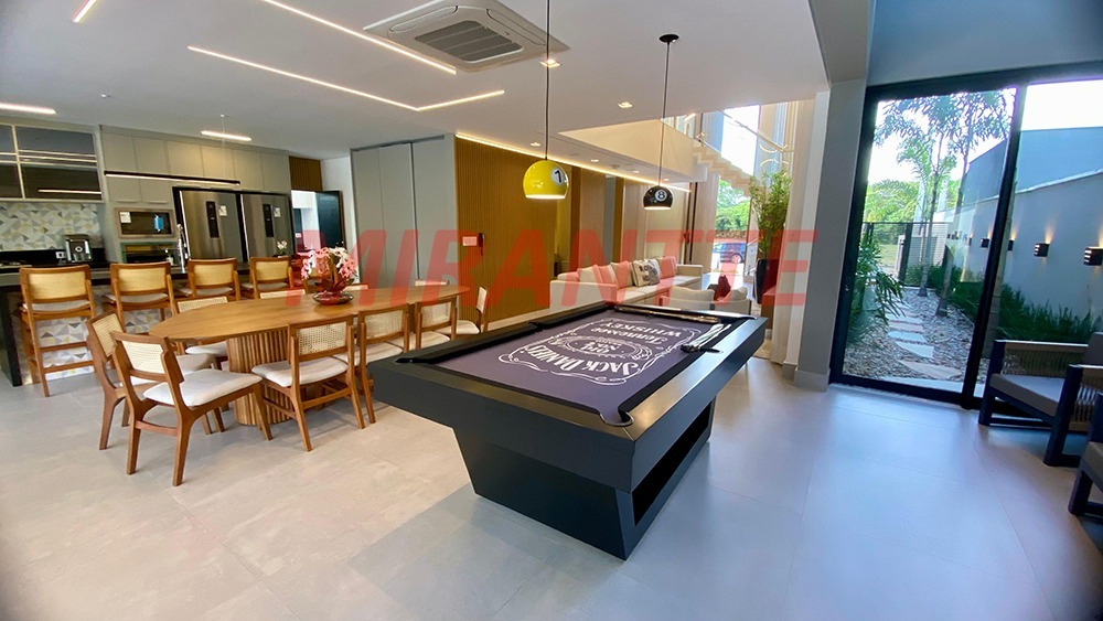 Cond. fechado de 400m² com 6 quartos em RIVIERA DE SAO LOURENCO