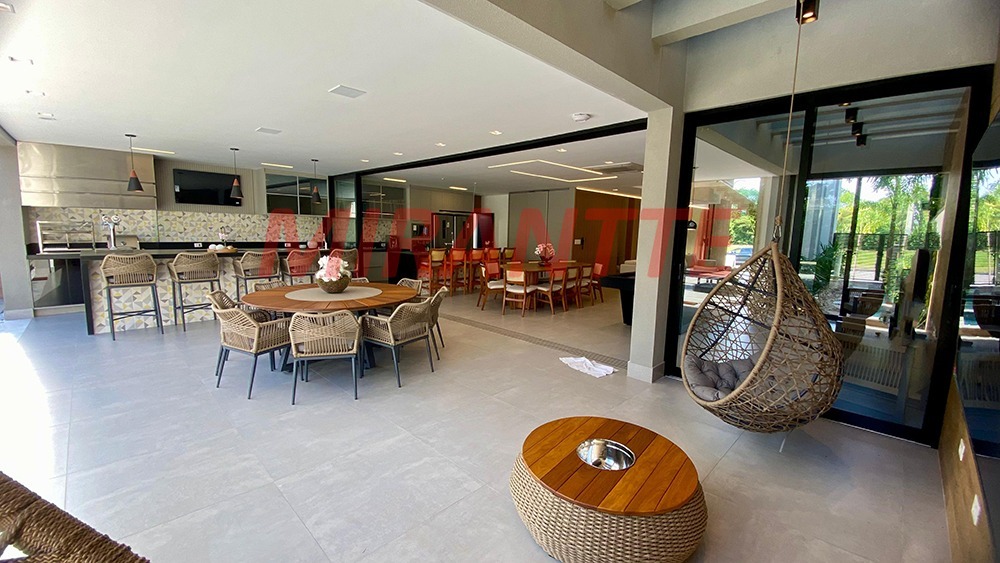 Cond. fechado de 400m² com 6 quartos em RIVIERA DE SAO LOURENCO
