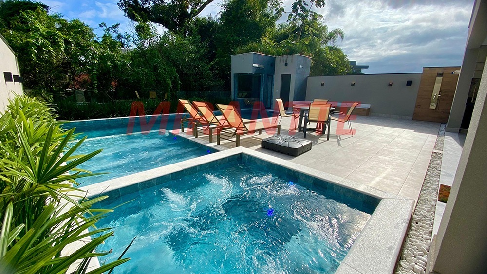 Cond. fechado de 400m² com 6 quartos em RIVIERA DE SAO LOURENCO
