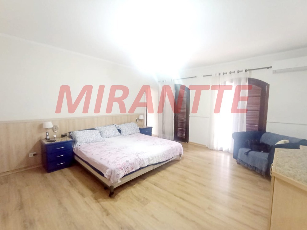 Sobrado de 257m² com 3 quartos em Vila Guilherme