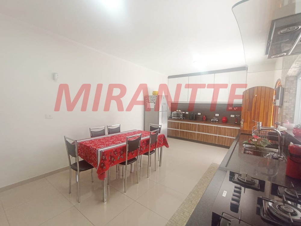 Sobrado de 257m² com 3 quartos em Vila Guilherme