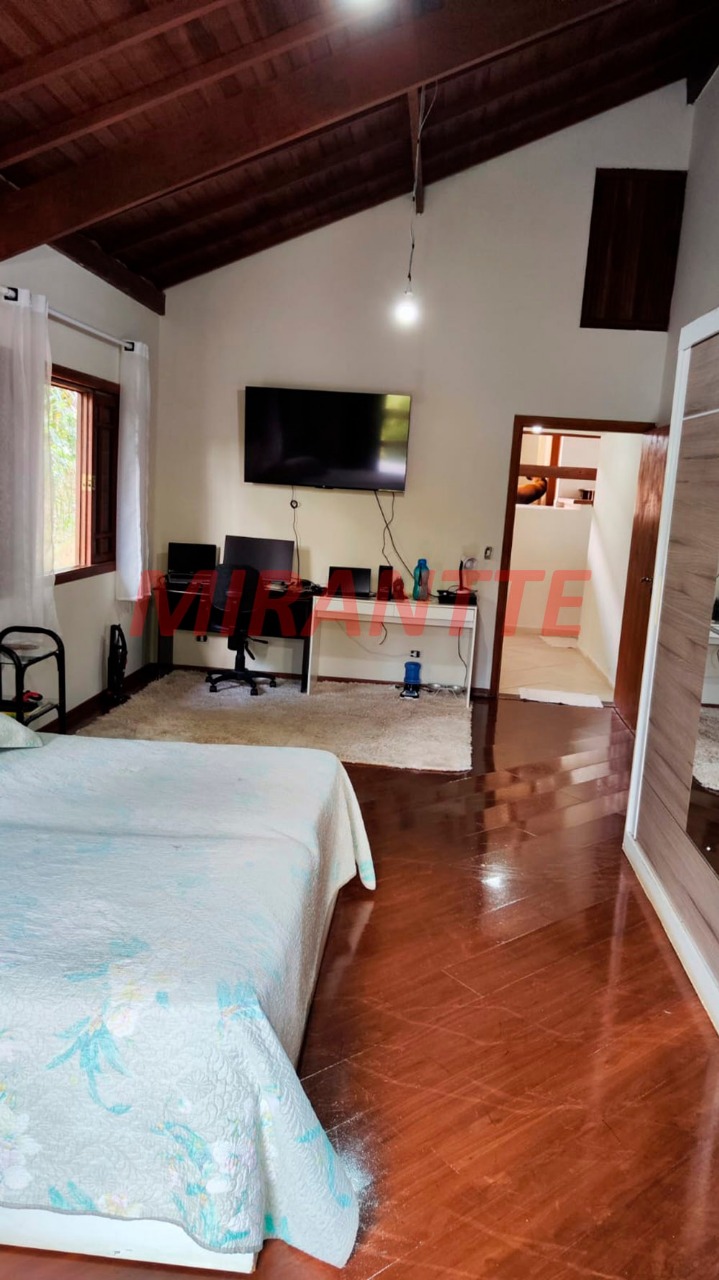Sobrado de 280m² com 3 quartos em Barreiro