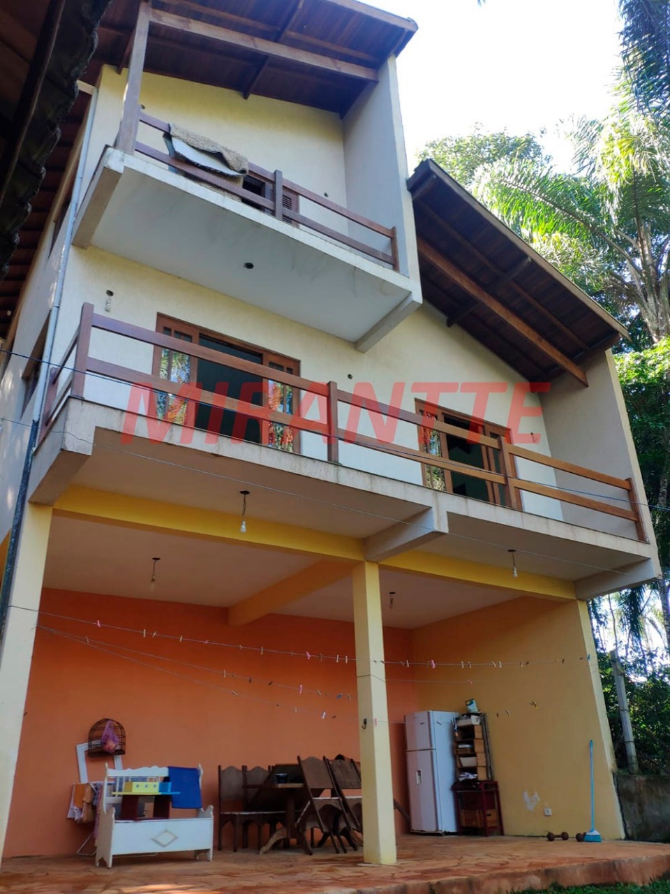 Sobrado de 280m² com 3 quartos em Barreiro
