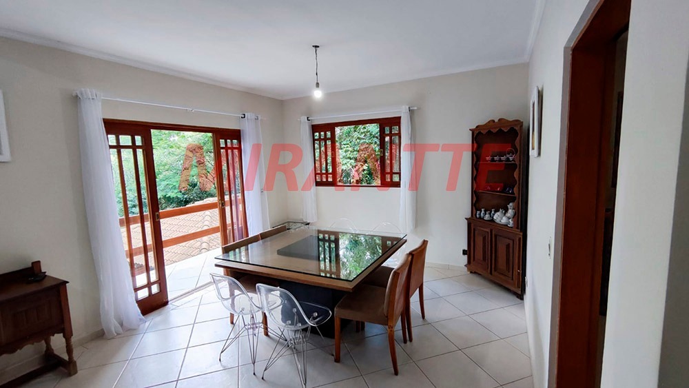 Sobrado de 280m² com 3 quartos em Barreiro