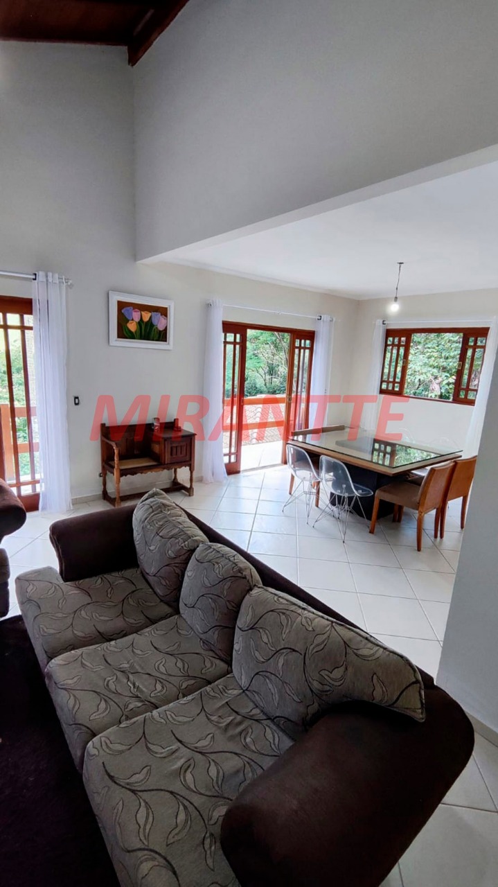 Sobrado de 280m² com 3 quartos em Barreiro